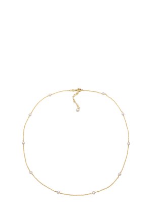 Feine goldene Halskette mit gleichmäßig verteilten kleinen weißen Perlen und einem Verschluss mit verstellbarem Verlängerungskettchen.