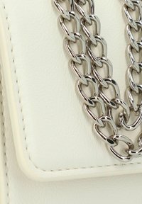Seidenfelt Bandolera - white