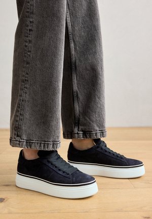 ELAN - Treniņu apavi - dark blue