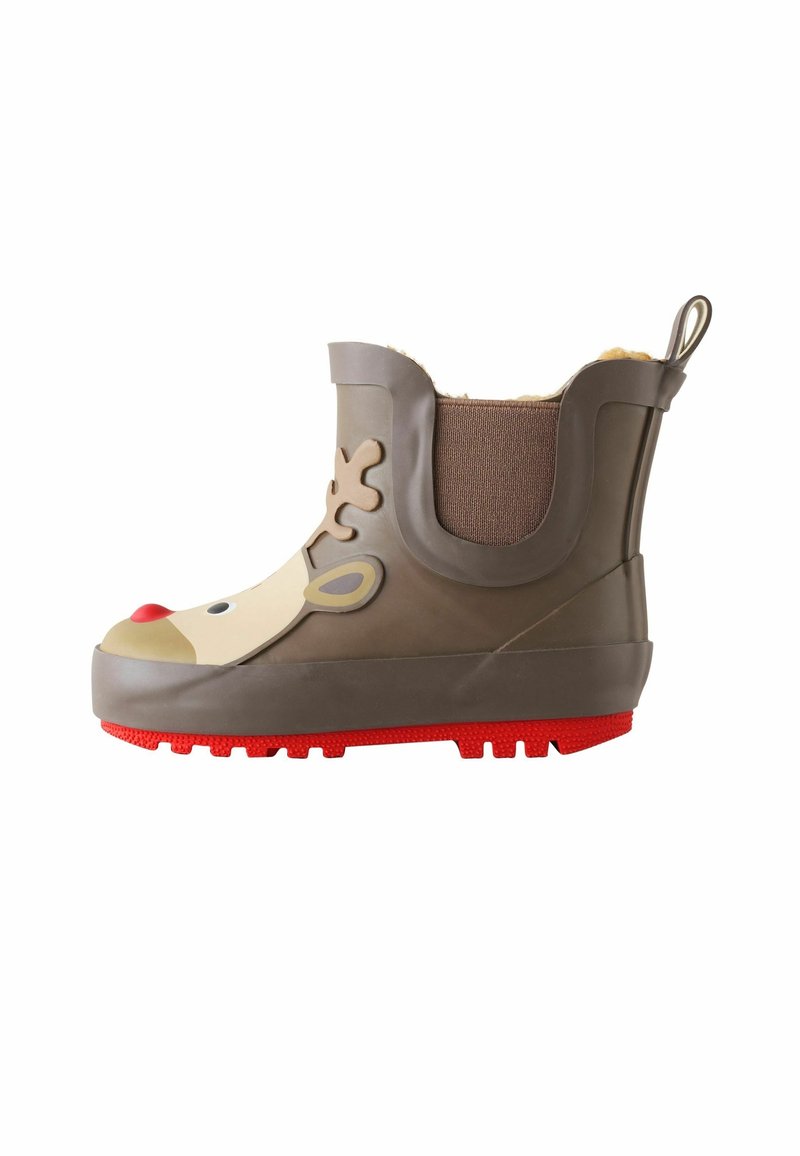 Botte de pluie marron pour enfants, cheville, avec semelle rouge, visage de renne et motif de bois de cerf, panneau latéral élastique et languette de traction à l'arrière.
