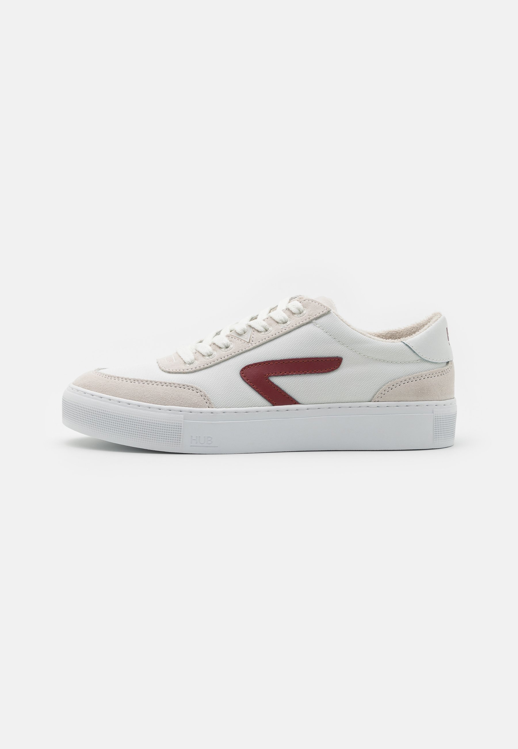 chaussure hub