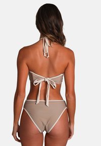 Moda Minx Badeanzug - stone