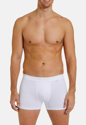 Weißes Baumwoll-Boxershorts mit einem weichen, elastischen Bund. Der Stoff ist glatt und eng anliegend und bietet ein klassisches und einfaches Design.