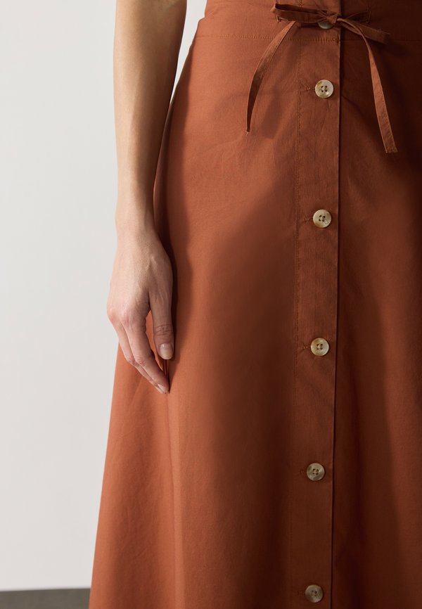 A-line skirt - rust3