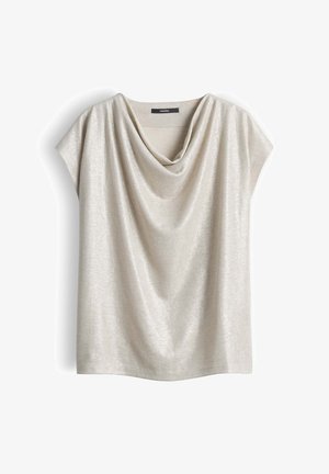 Blusa beige a maniche corte con scollo a drappeggio, realizzata in tessuto morbido e leggero, mostrata su sfondo bianco neutro.
