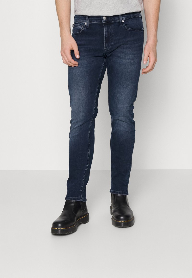 Calvin Klein Jeans SLIM - Calças de ganga justas - denim dark