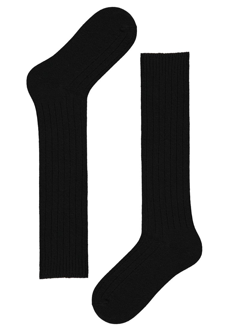 Schwarze, gerippte Socken aus weichem Stoff, die ein klassisches Design mit einer glatten Oberfläche und einer leicht dehnbaren Textur aufweisen.