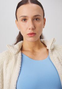 Girlfriend Collective RECYCLED FULL ZIP - Fliisjakk - sandstone