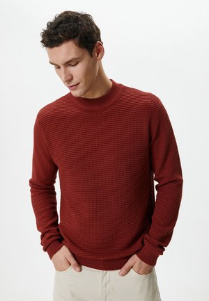 - Sweter
