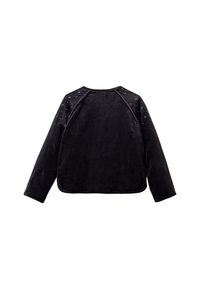 Top lungo in velluto nero a maniche lunghe con scollatura rotonda, caratterizzato da decorazioni a forma di stella sulle spalle e una texture liscia e morbida.