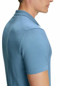 FALKE BASIC COTTON POLO - Polo - azure