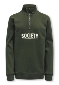 Felpa lunga verde scuro con zip alta. Presenta una grafica bianca "SOCIETY" e una texture sottile. Maniche e orlo a costine.
