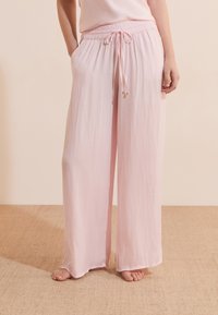Niewybrane, light pink