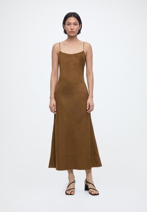 NADIRA VEGAN SUEDE DRESS - Ένδυση για ειδικές περιστάσεις - chocolate