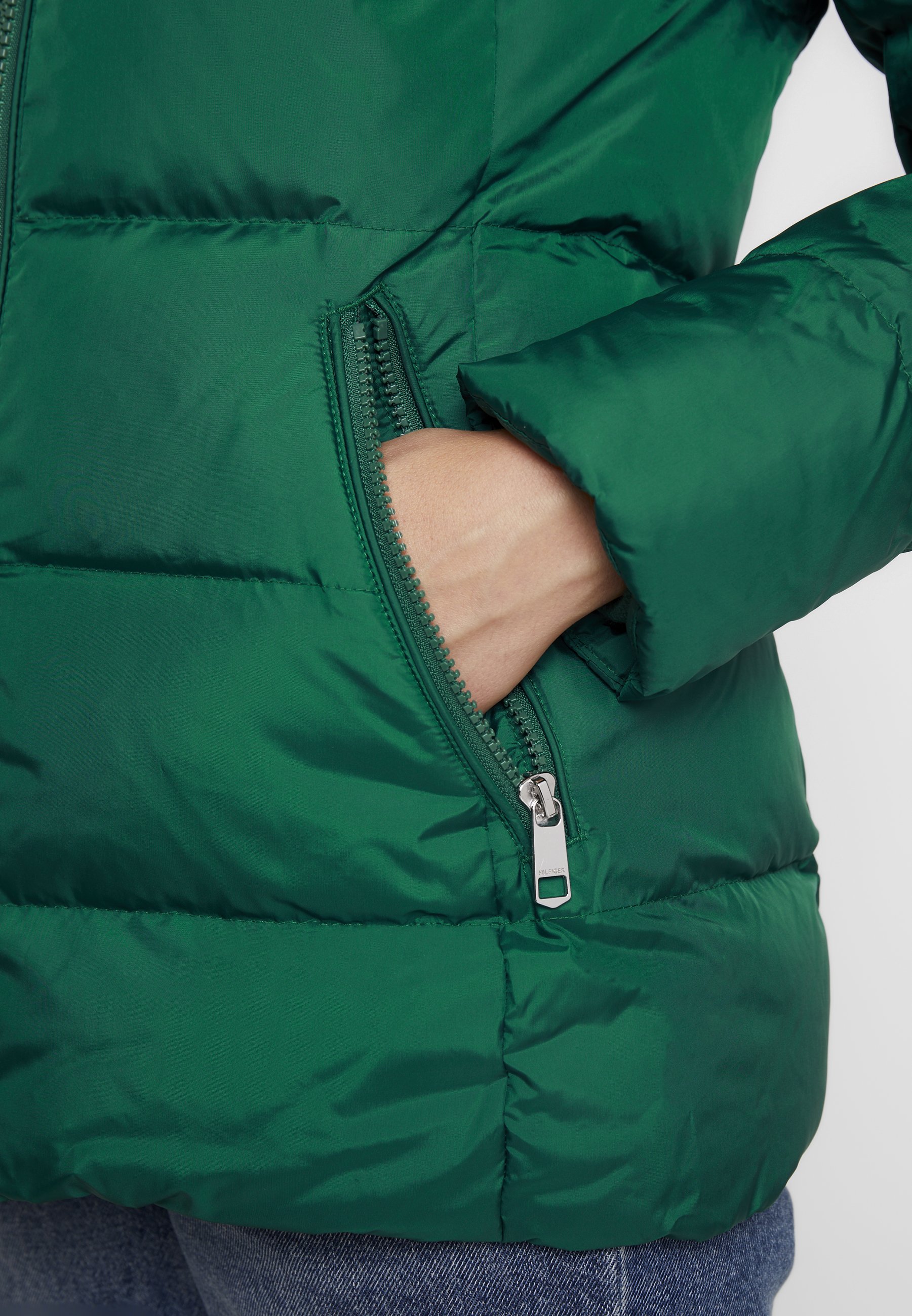 tommy hilfiger tyra boxy down jacket