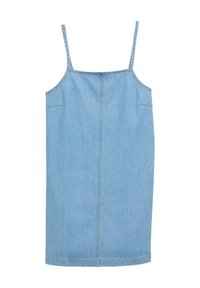 Lichtblauwe denim jurk met dunne bandjes. Heeft een rechte snit, twee zijzakken en een middennaad die verticaal door de voorkant loopt.