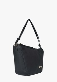 Borsa a tracolla in pelle nera con finitura testurizzata, caratterizzata da un dettaglio in metallo color oro e una sola tracolla regolabile.