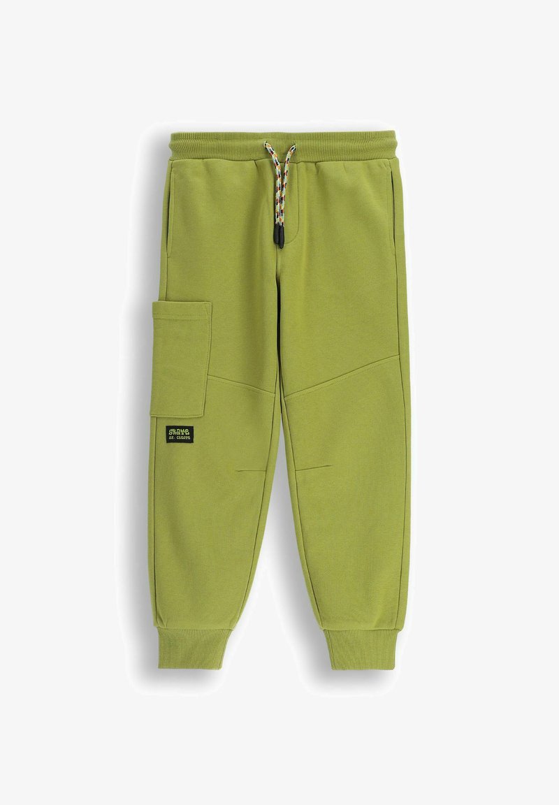Zielone spodnie dresowe z elastycznym pasem i sznurkiem. Posiadają boczną kieszeń, teksturowany materiał oraz kontrastowe detale przeszyć.