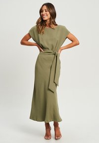 TUSSAH Dnevna obleka - khaki