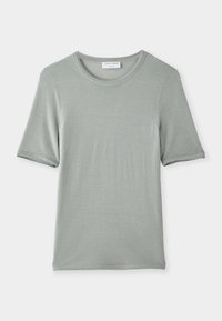 MAE  - Lihtne T-särk - pale green
