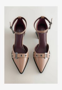 Niet geselecteerd, taupe