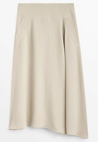 Beige maxi-rok gemaakt van textuurstof, met zijzakken, een A-lijn snit en een licht asymmetrische zoom. Eenvoudig, minimalistisch ontwerp.