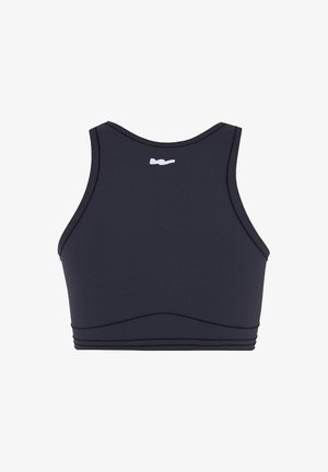 Schwarzer Sport-BH mit Racerback-Design, aus elastischem Stoff gefertigt. Er verfügt über ein weißes Logo und nahtlose Nähte für zusätzlichen Komfort.