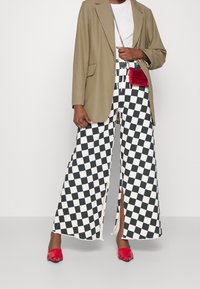Won Hundred Cappotto corto - mottled olive