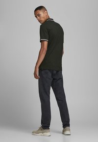 Jack & Jones PAULOS SS NOOS - Piké - forest night