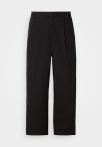 Pantalon noir à coupe décontractée, fabriqué en tissu lisse. Présente des plis devant, une fermeture à bouton et des poches standard.