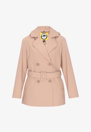 Világosbarna, dupla soros kabát sima, könnyű anyagból. Derékrészen övvel, nagy gallérral és két elülső zsebbel rendelkezik.