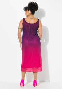 MIAMODA ÄRMELLOSE FARBVERLAUF - Vapaa-ajan mekko - hibiscus pink