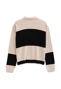 Beige Pullover mit langen Ärmeln und breiten schwarzen horizontalen Streifen über der Brust, dem unteren Torso und den Unterarmen, von hinten gezeigt.