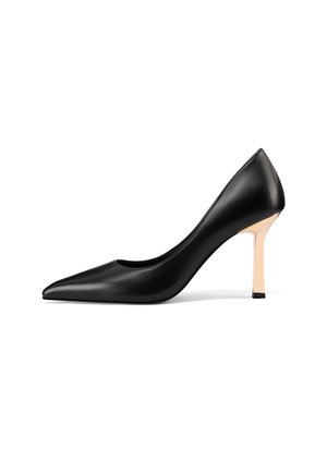Pump neri in pelle con punta affusolata, caratterizzati da una silhouette elegante, tacco beige a contrasto e una texture liscia con un design minimalista.