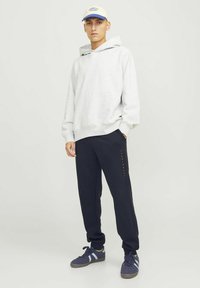 Jack & Jones COMFORT FIT - Pantaloni sportivi - dark navy