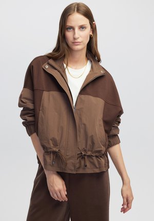 Lichte jas - brown