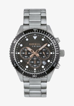 Breil Tribe ur med sort urskive, sølv rustfrit stålarmbånd, tre sub-dials, hvide time-markeringer og et datovindue kl. 6.