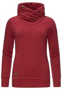 Pullover rosso a maniche lunghe con colletto alto ampio e ripiegato, maniche e fondo a coste, caratterizzato da piccoli loghi sul petto e sul lato inferiore.