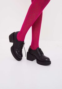 Cesare Gaspari Platform magas sarkúk - black