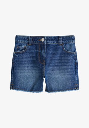 Blå denimshorts med knaplukning, bæltestropper, forlommer og møntlomme samt frynset kant på hvid baggrund.