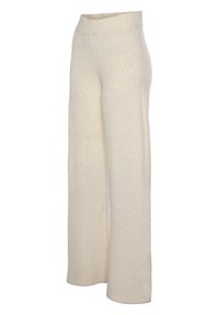 Beige wijde broek van een zachte, textuurrijke brei stof; hoge tailleband; en een lange snit, die een ontspannen silhouet biedt.