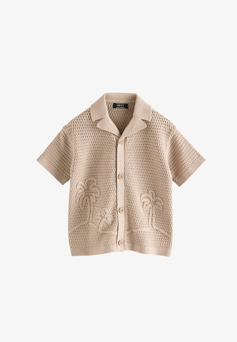 kortærmet beige cardigan med et tekstureret strikmønster, tre knapper og palme- broderi på forsiden. Sammenlignelig med en afslappet pasform.