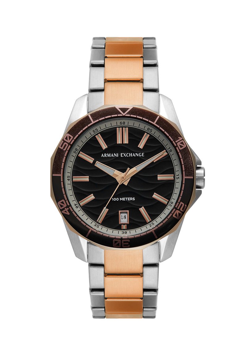 Montre Armani Exchange avec un cadran noir, bracelet en métal acier et or rose, lunette octogonale, surface texturée et afficheur de date à 6 heures.