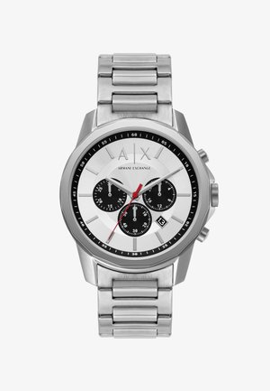 Zilveren Armani Exchange polshorloge met witte wijzerplaat, drie zwarte subdials, rode secondewijzer, datumaanduiding om 4 uur en metalen schakelband.