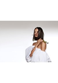 Thumbnail Image 5