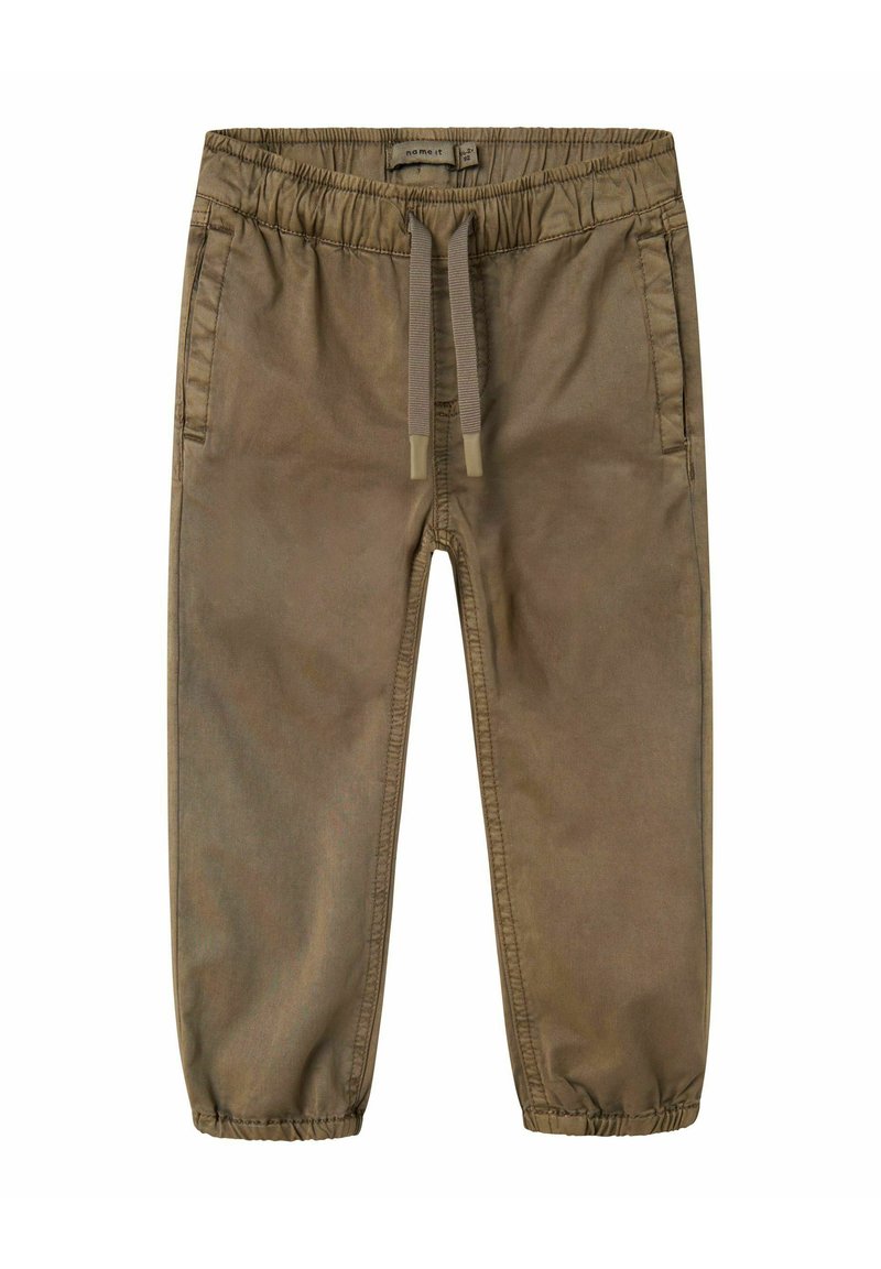 Pantaloni jogger color khaki realizzati in tessuto morbido, con vita elastica e cordino, tasche laterali e polsini elastici.