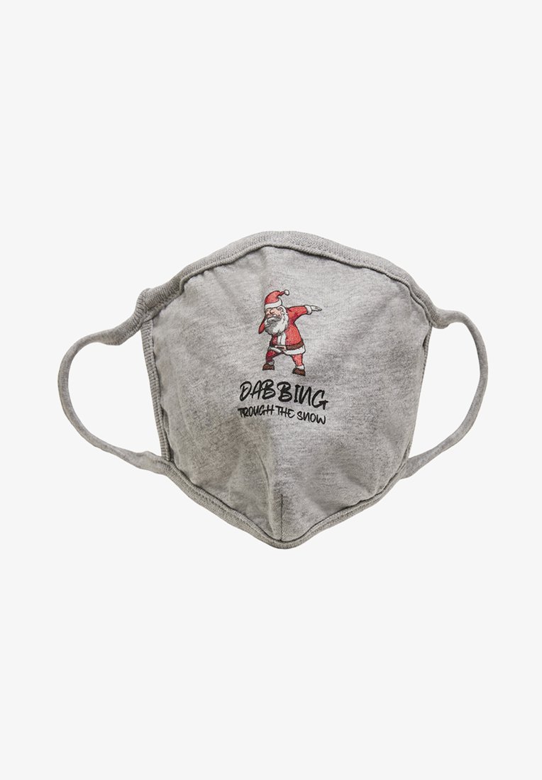 Halliv halli kangas näomask, millel on punase ja valgega Jõuluvana graafika ning tekst "DABBING THROUGH THE SNOW" rasvaste mustade tähtedega.