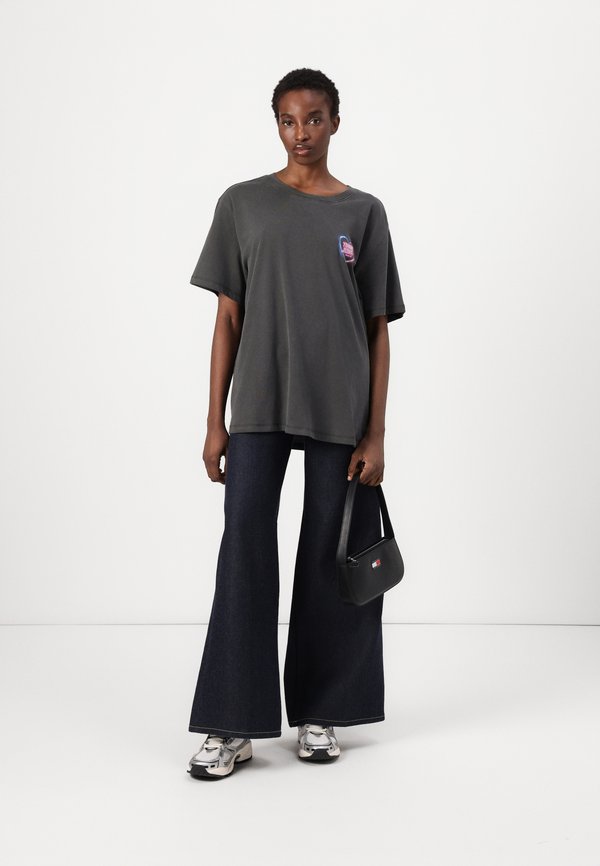 NEON TEE  - Print T-shirt3