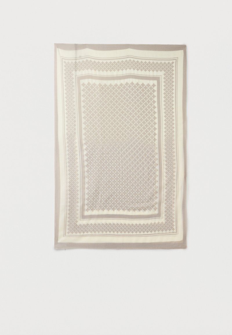 Ορθογώνιο μπεζ και κρεμ κασκόλ με συμμετρικό γεωμετρικό μοτίβο διαμαντιών και περιθώριο, απλωμένο επίπεδα πάνω σε λευκό φόντο.