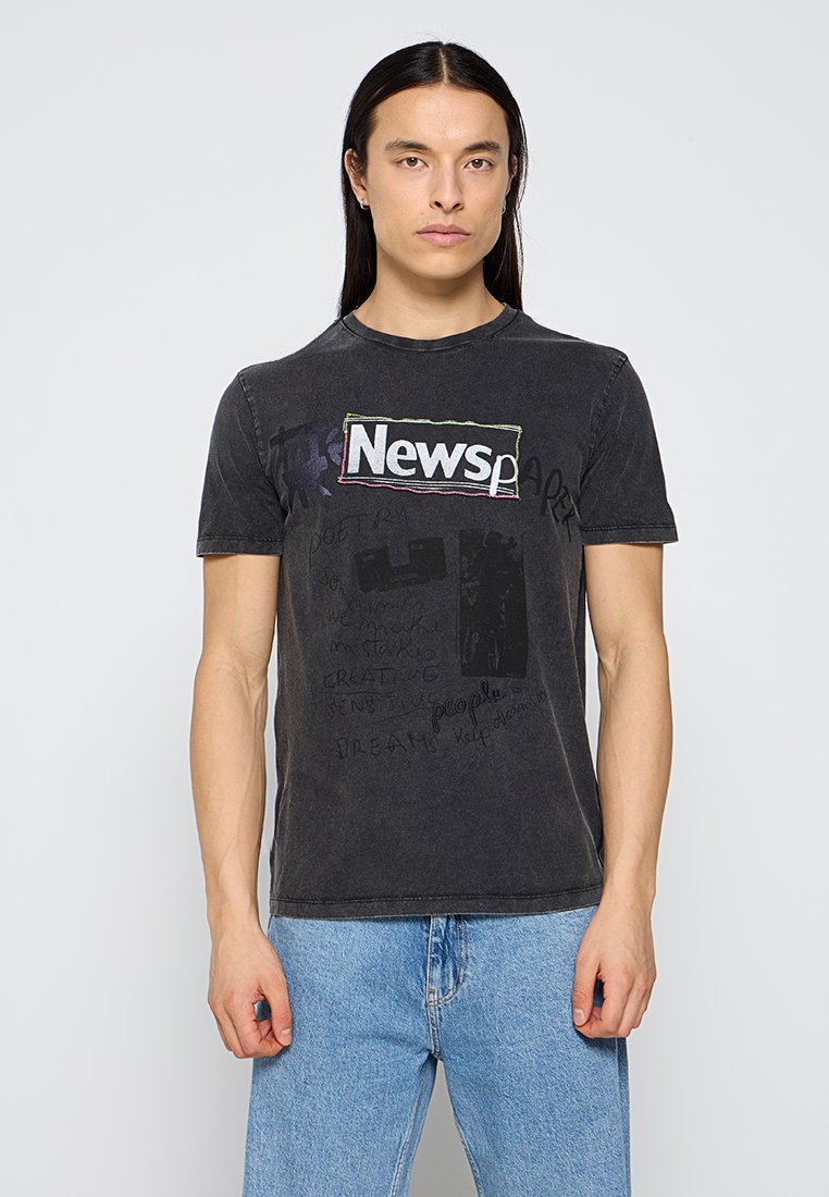 Desigual T-shirt print zwart Desigual T-shirt print zwart